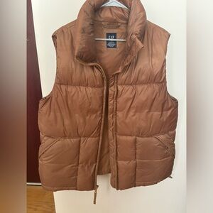 Gap Puffer vest